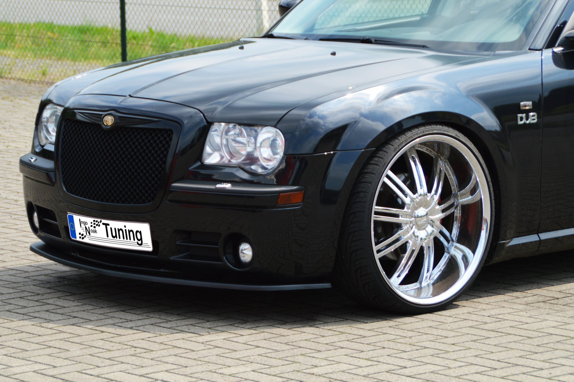 Ingo Noak CUP Frontspoilerlippe für Chrysler 300C Bj. 2004-2010 Ingo Noak CUP Frontspoilerlippe für Chrysler 300C Bj. 2004-2010