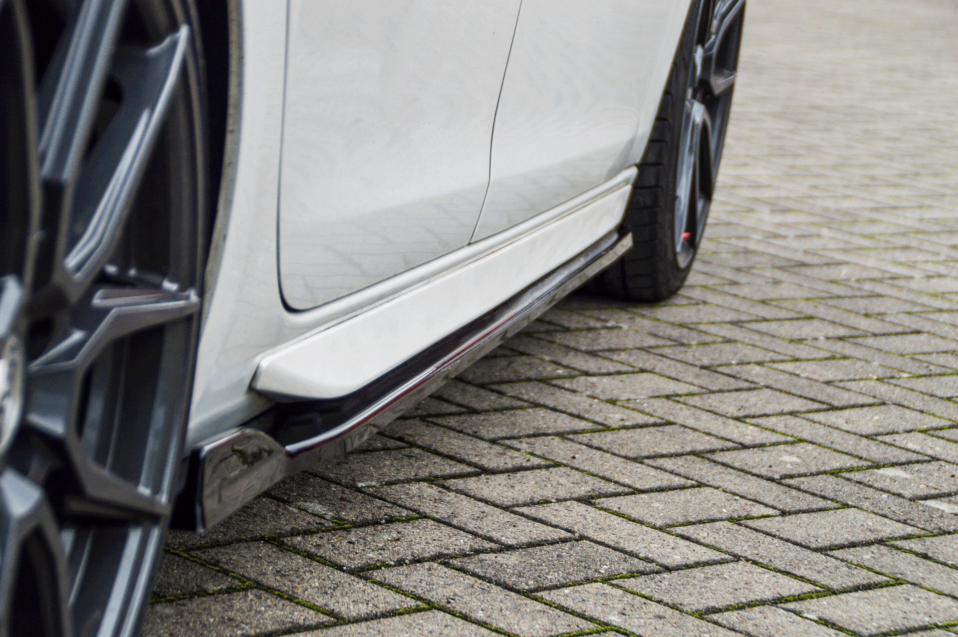 Ingo Noak Cup Seitenschweller mit Wing für Peugeot 308 GT+GT-Line Facelift SW kombi