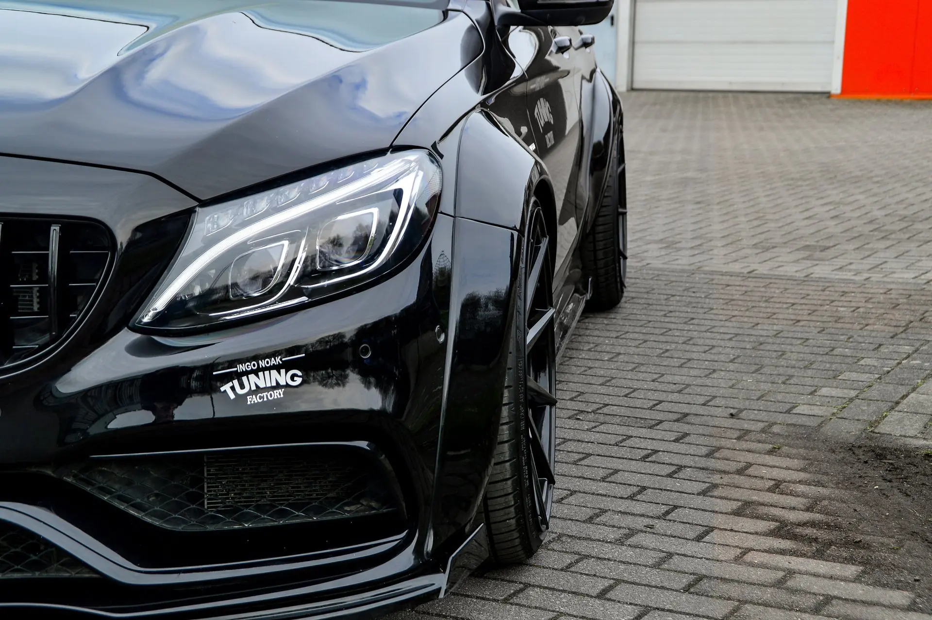 Ingo Noak Widebodykit Radläufe für Mercedes C-Klasse W205 C63AMG+S Limousine