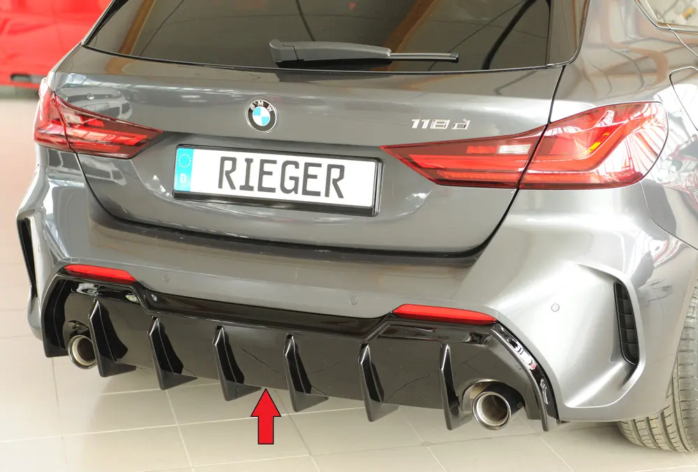Rieger Heckeinsatz für BMW 1er F40