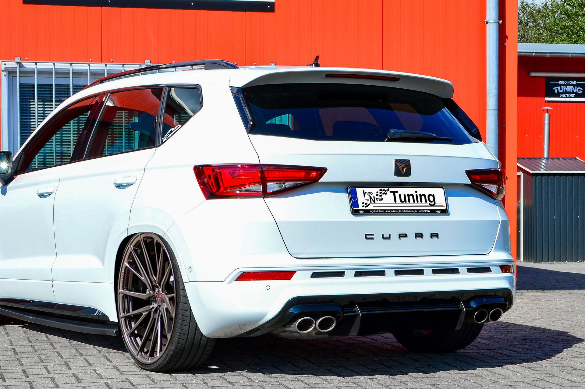 Ingo Noak Gefräster Heckansatz Diffusor für Cupra Ateca 5FP mit AHK