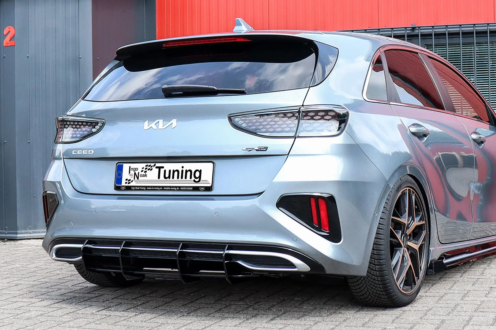 Ingo Noak Gefräßter Heckansatz aus ABS mit Finnen für Kia Ceed, SK