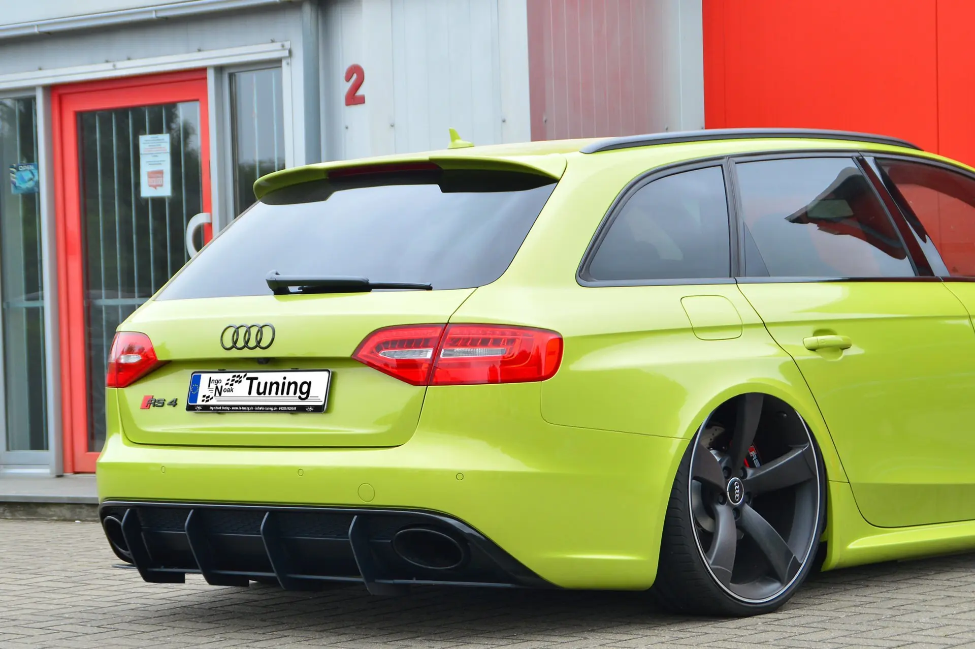 Ingo Noak Racing Heckansatz Diffusor mit Seitenteilen für Audi RS4 B8