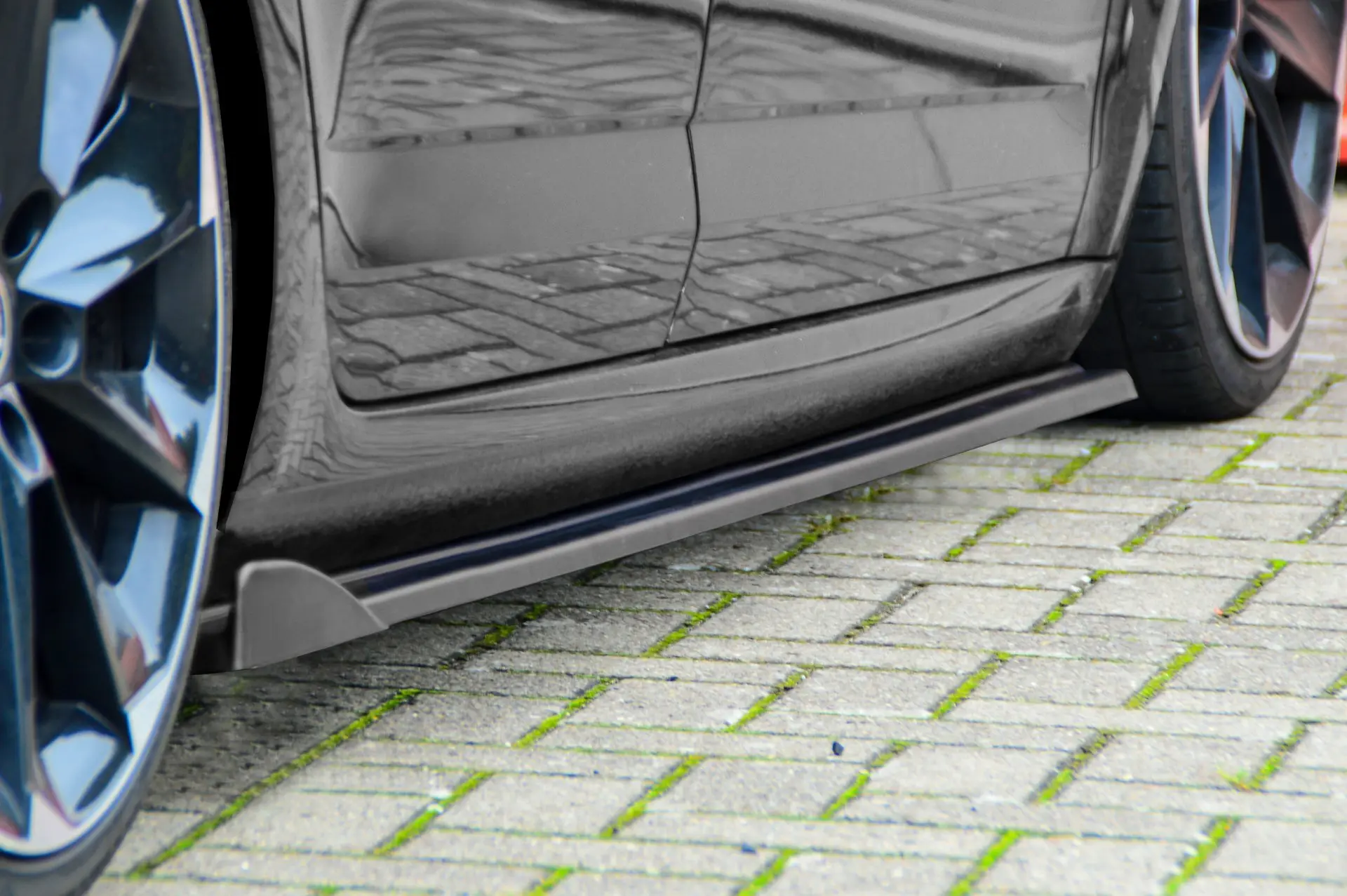 Ingo Noak CUP Seitenschweller mit Wing für Skoda Octavia RS 5E