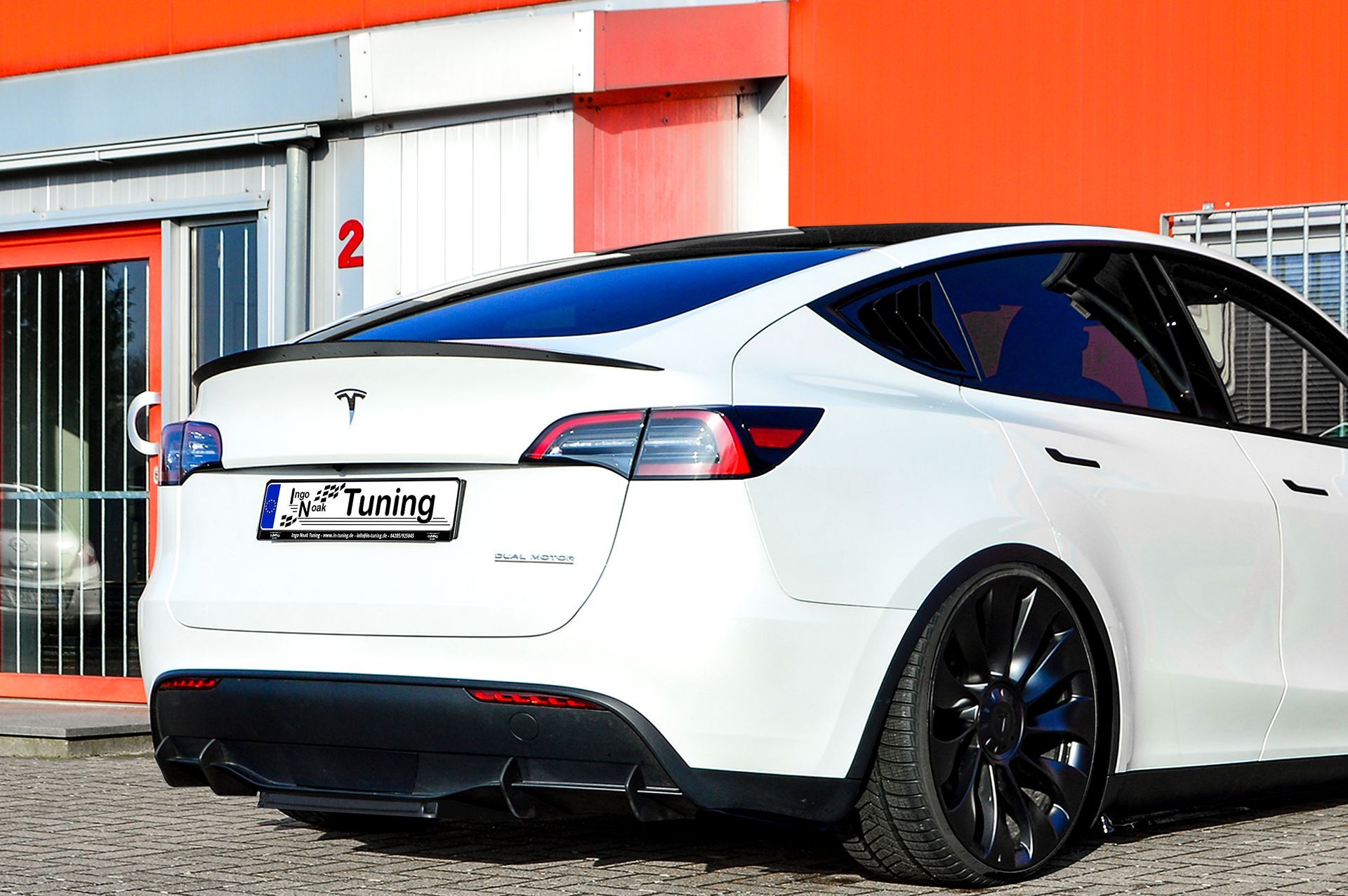 Ingo Noak Gefräster Heckansatz bestehend aus 4 Finnen + Mittenteil aus ABS für Tesla Model Y