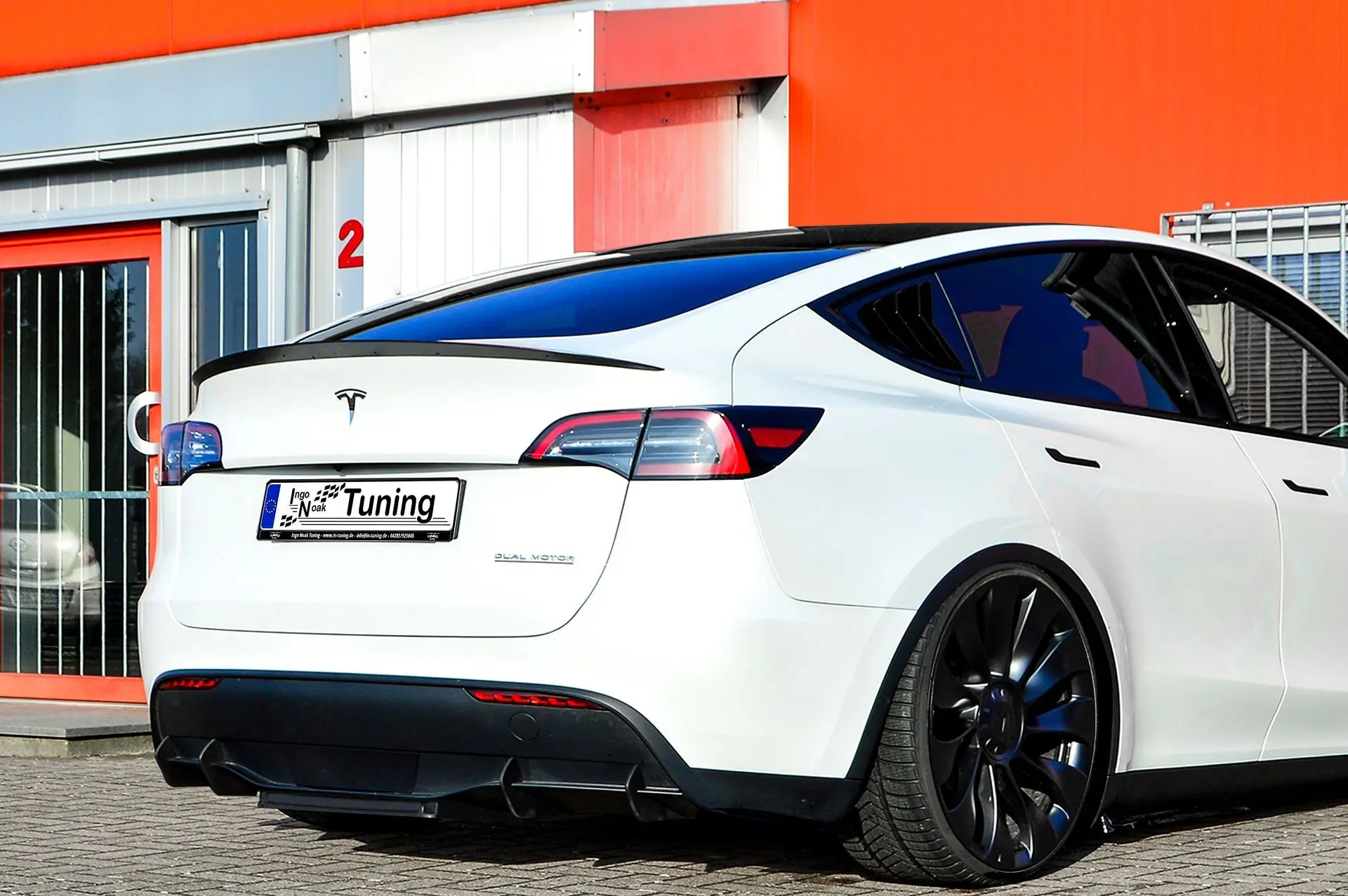 Ingo Noak Gefräster Heckansatz bestehend aus 4 Finnen + Mittenteil aus ABS für Tesla Model Y