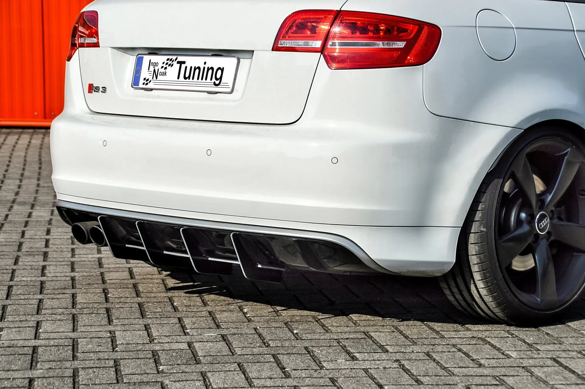Ingo Noak gefräster Heckansatz mit Finnen für Audi RS3 8PA Bj. 2011-2012