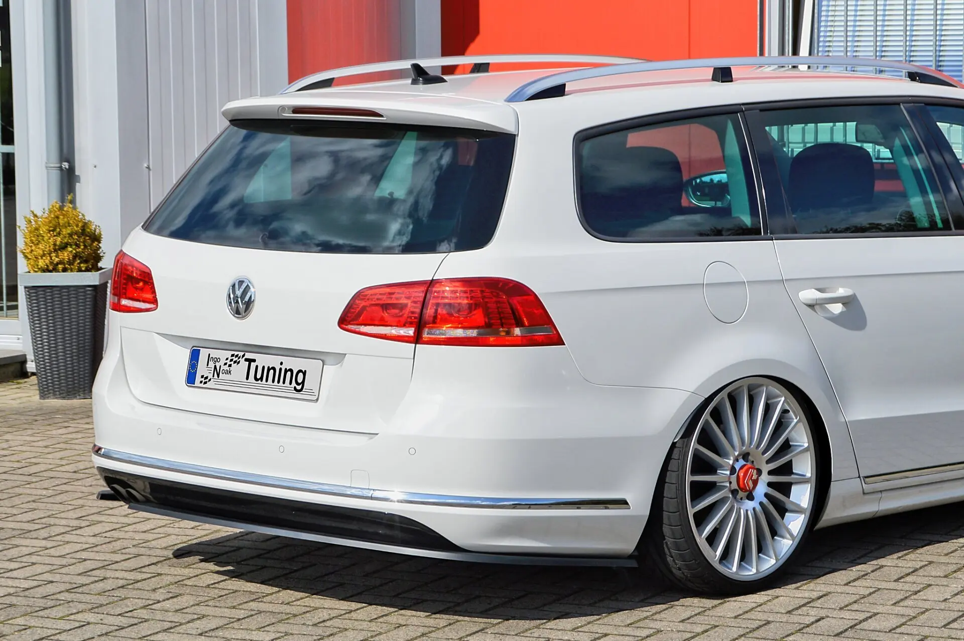 Ingo Noak Diffusor Spoilerecken Seitenteile für VW Passat 3C B7 R-Line