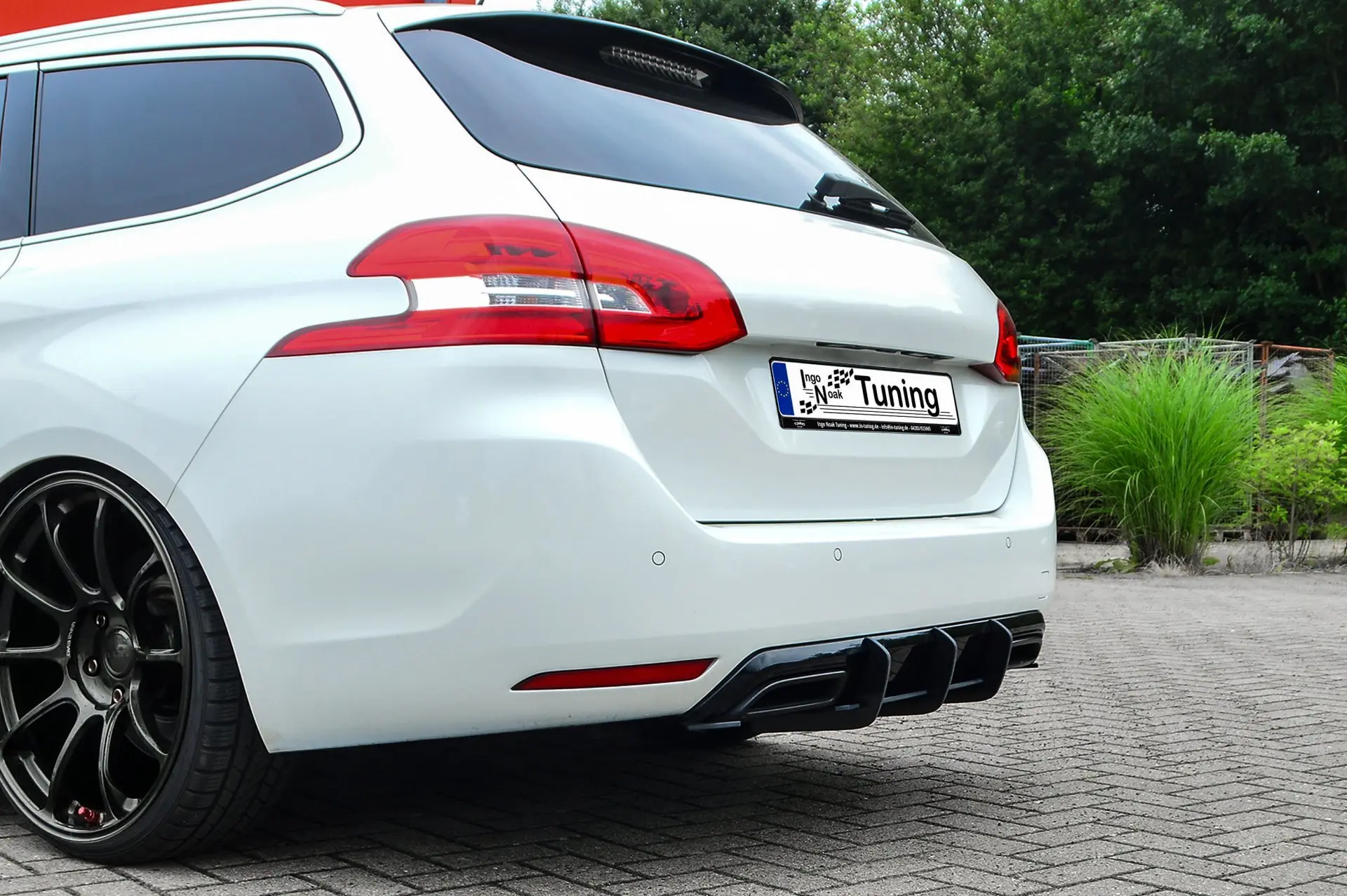 Ingo Noak Gefräster Heckansatz für Peugeot 308 GT Facelift SW kombi