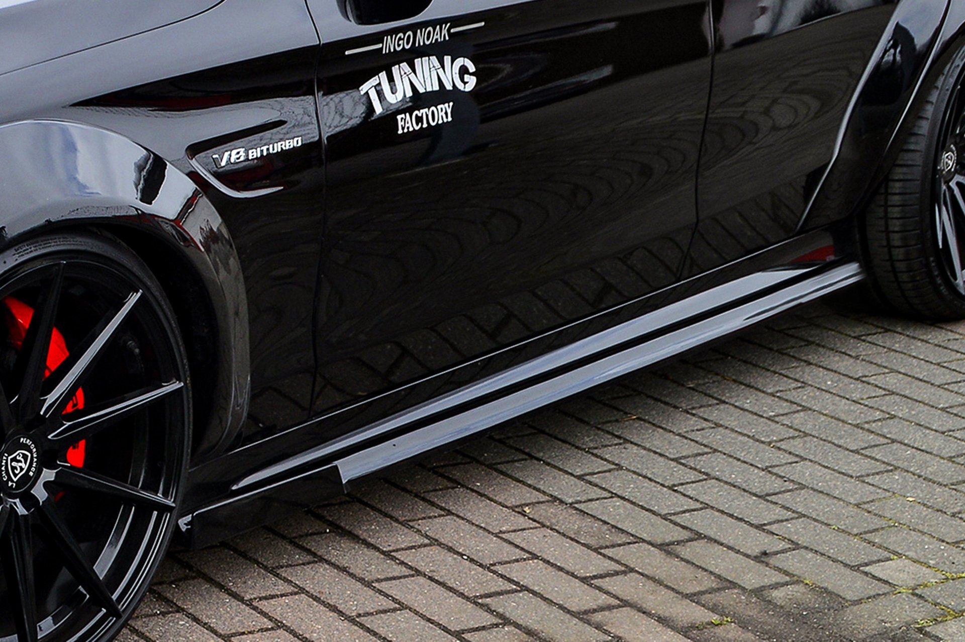 Ingo Noak Cup Seitenschweller mit Wing vorne für Mercedes C-Klasse C63AMG+S Ingo Noak Cup Seitenschweller mit Wing vorne für Mercedes C-Klasse C63AMG+S