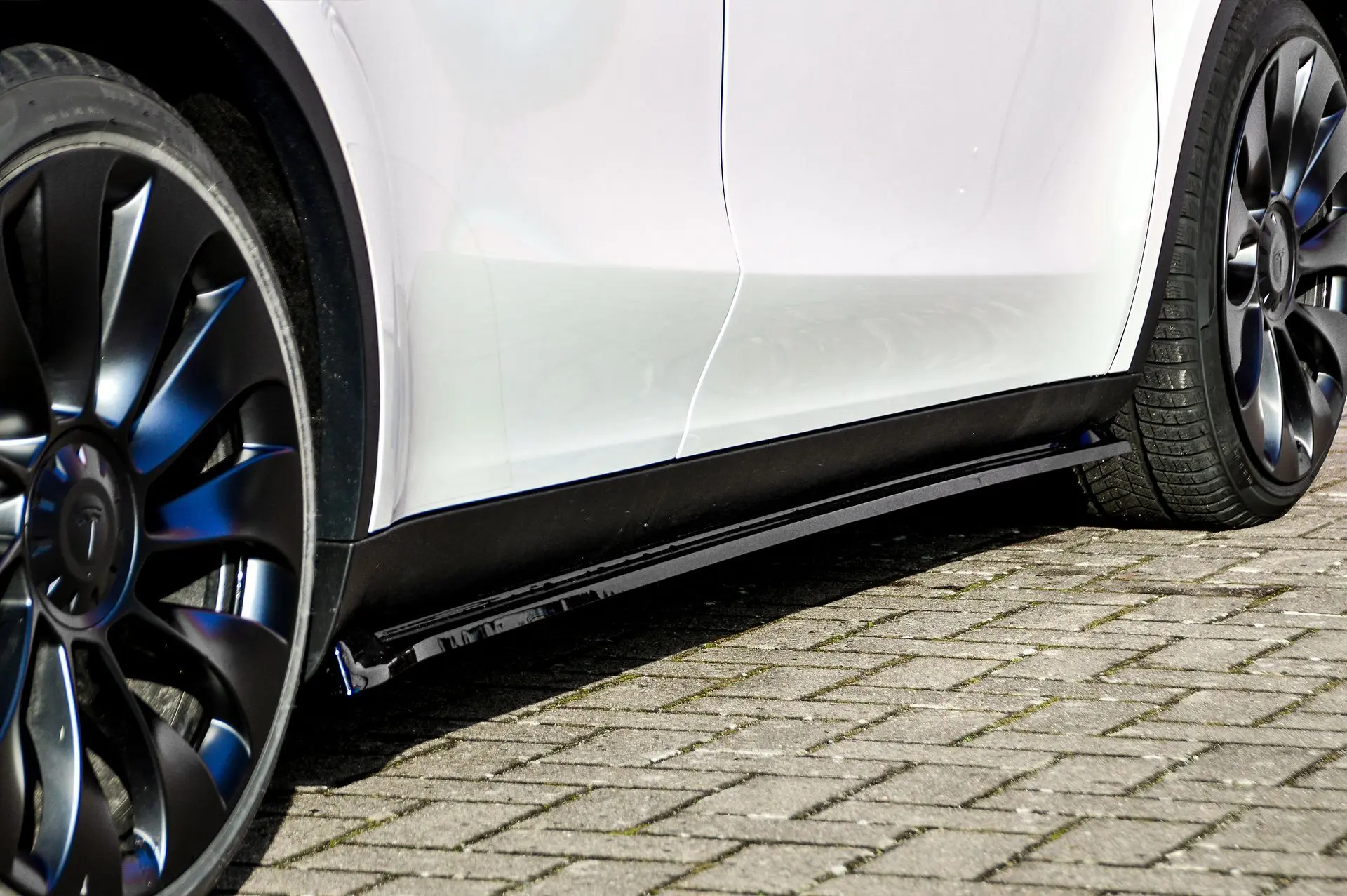 Ingo Noak CUP Seitenschweller für Tesla Model Y ab Bj. 2020-