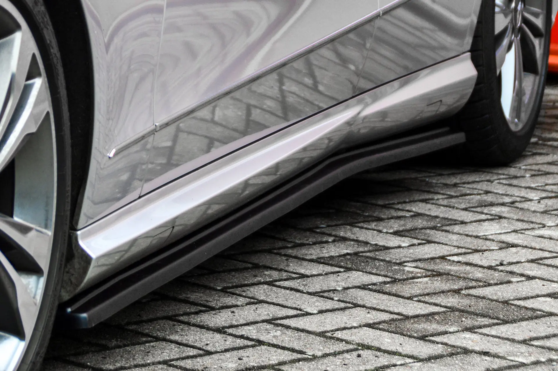 Ingo Noak Seitenschweller im Cup Look für Mercedes E-Klasse W212