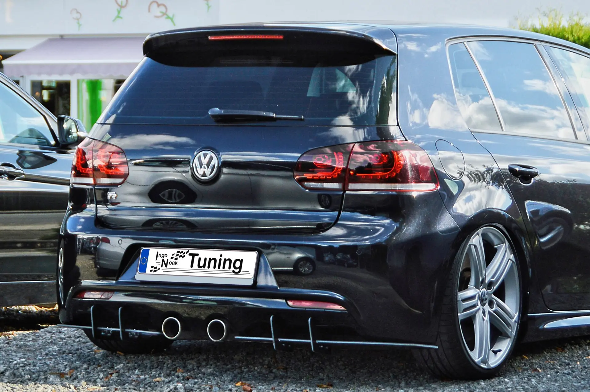 Ingo Noak Gefräster Heckansatz mit Finnen für VW Golf 6R 1K
