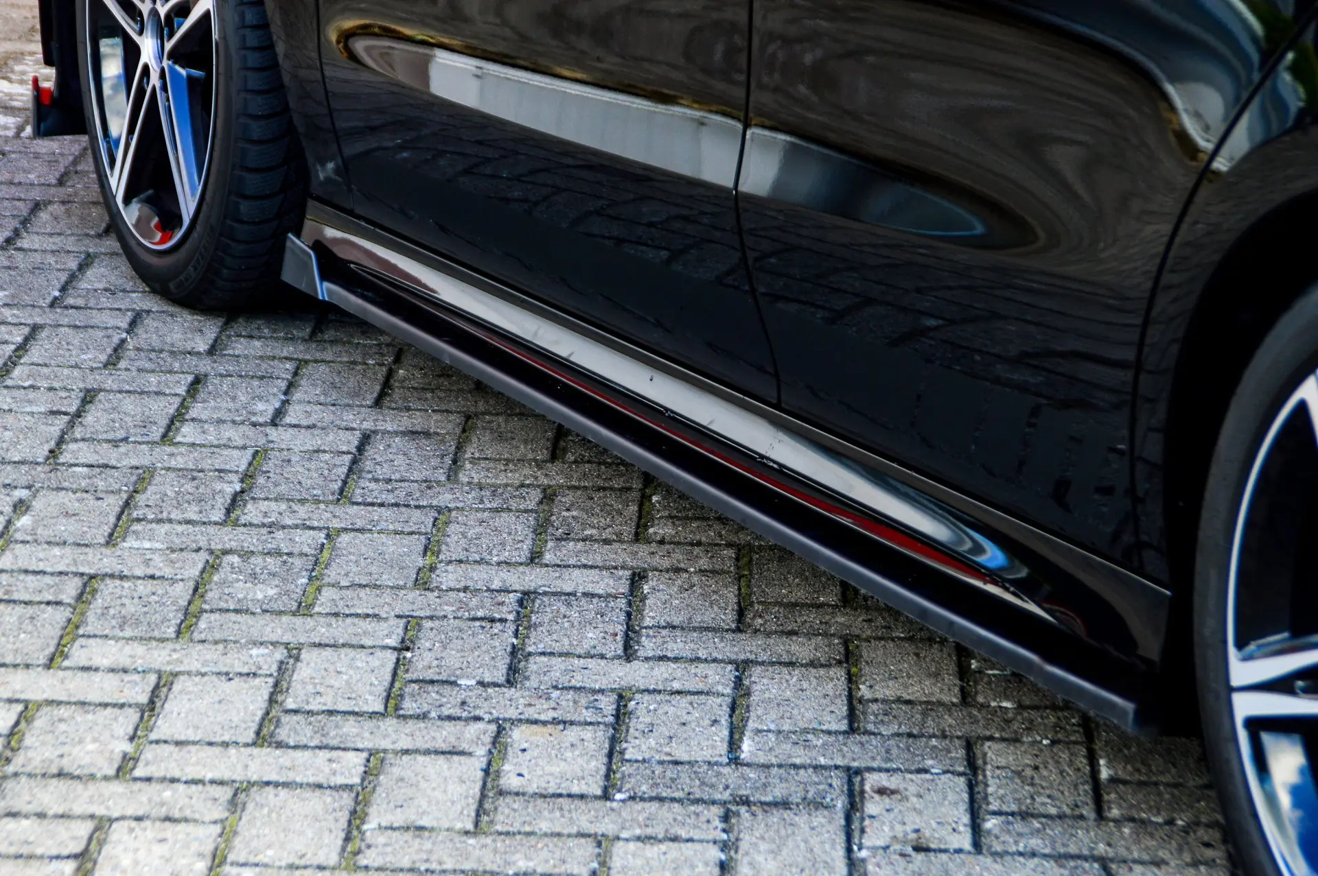 Ingo Noak CUP Seitenschweller mit Wing vorne für Mercedes CLA X118 C118 AMG-Line ab Bj.:2019-