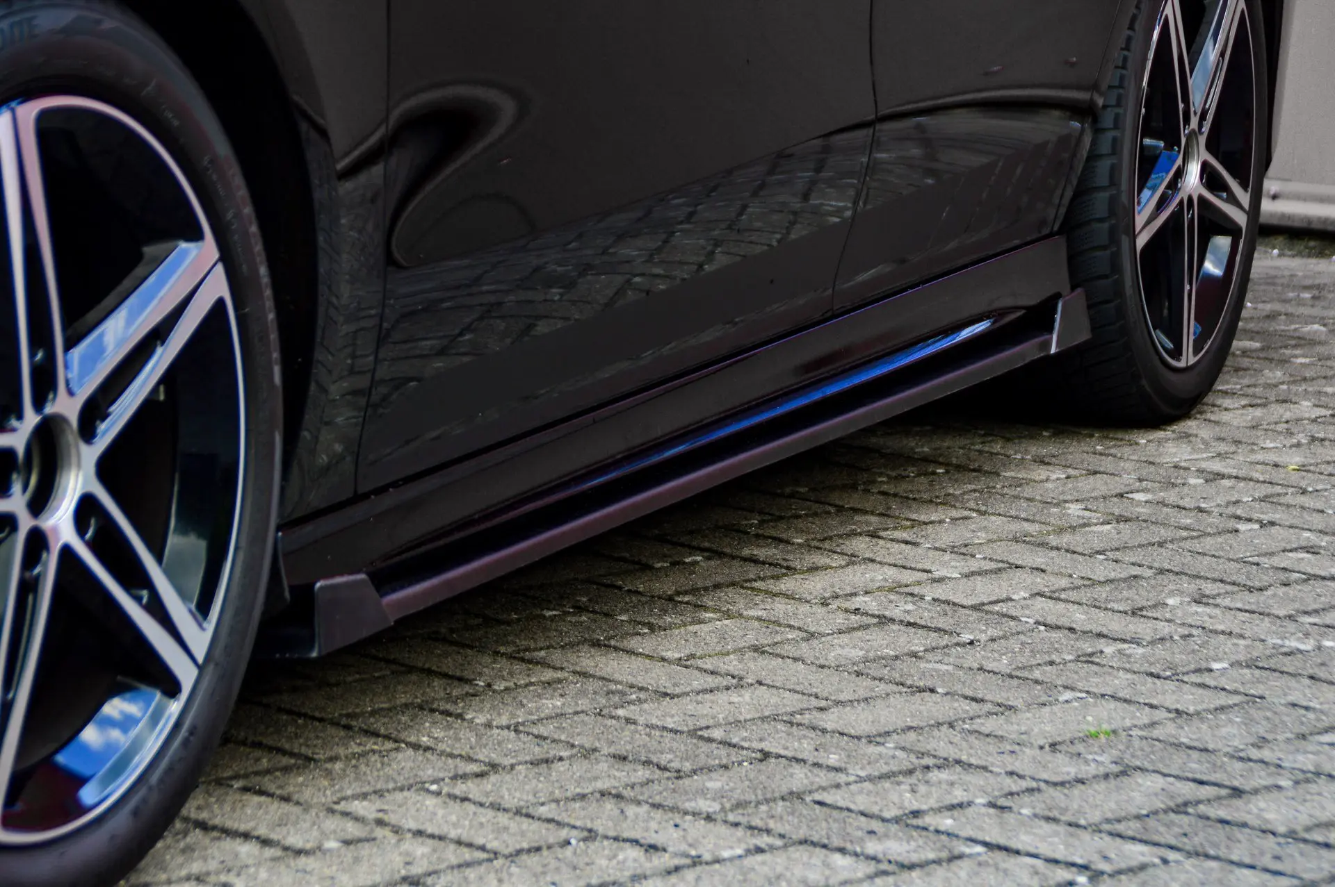 Ingo Noak CUP Seitenschweller mit Wing vorne und hinten für Mercedes CLA X118 C118 AMG-Line ab Bj.:2019-