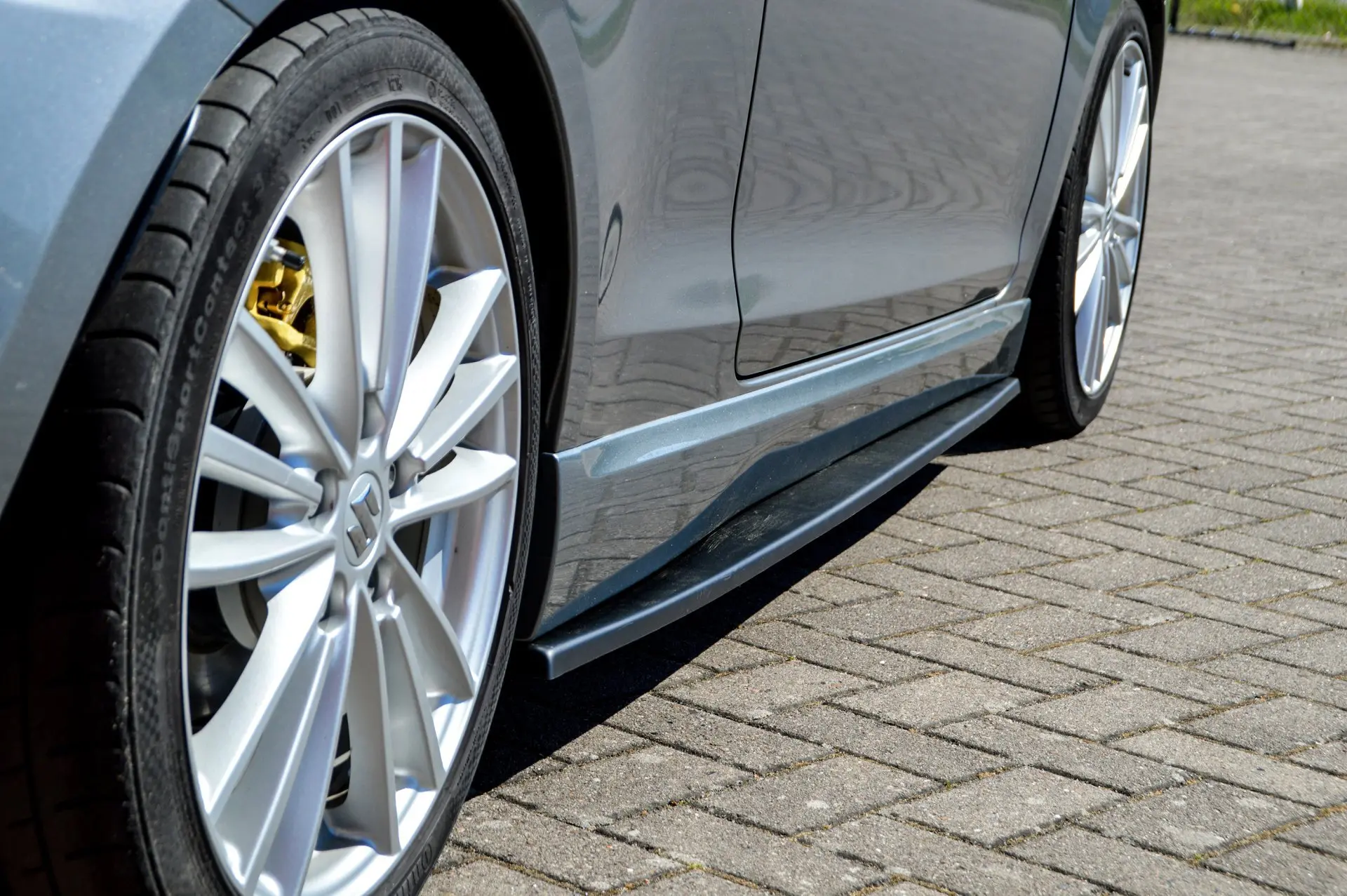 Ingo Noak Seitenschweller im Cup Look für Suzuki Swift Sport FZ/NZ