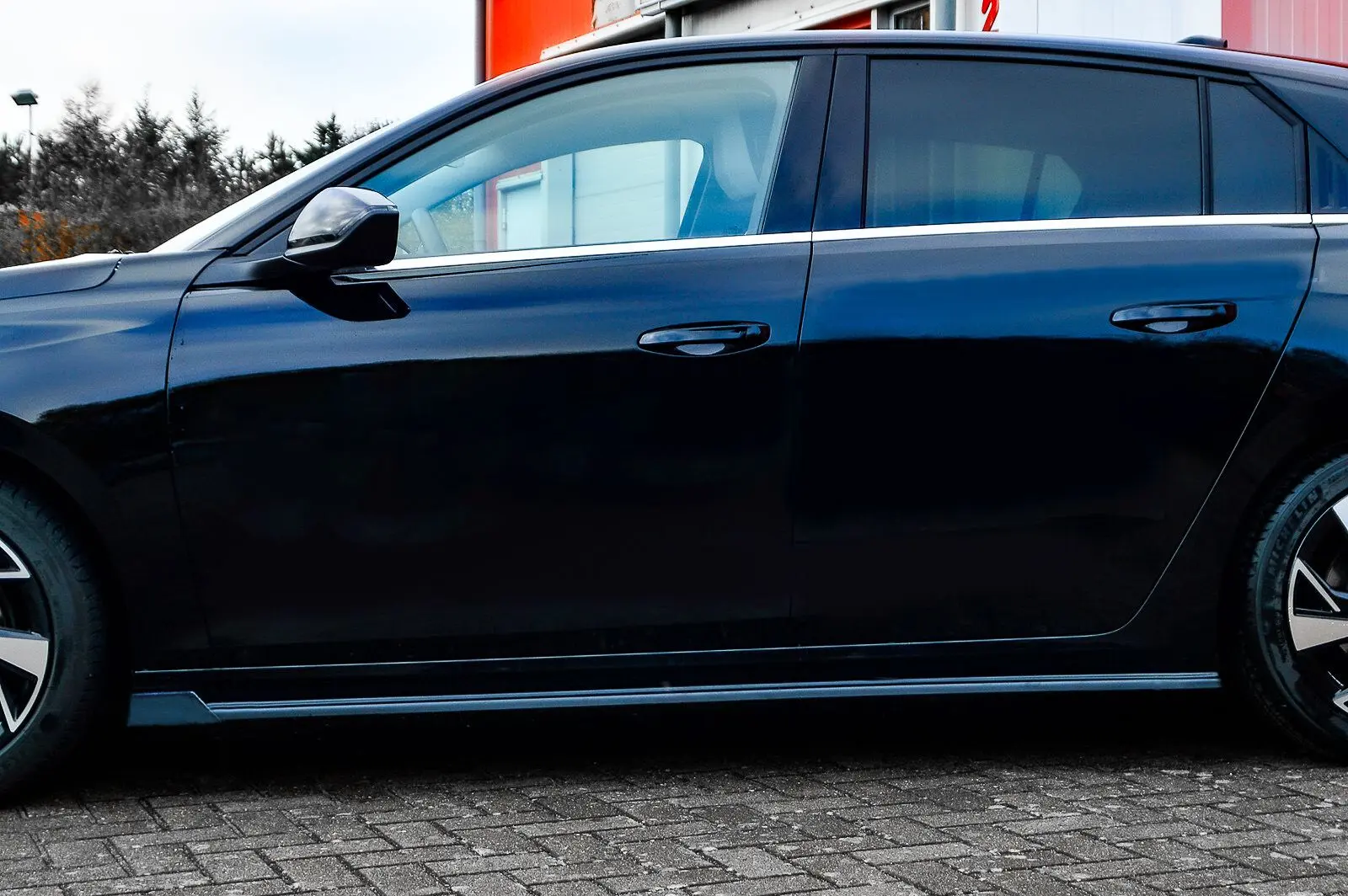 Ingo Noak CUP Seitenschweller aus ABS mit Wing vorn für Opel Astra L