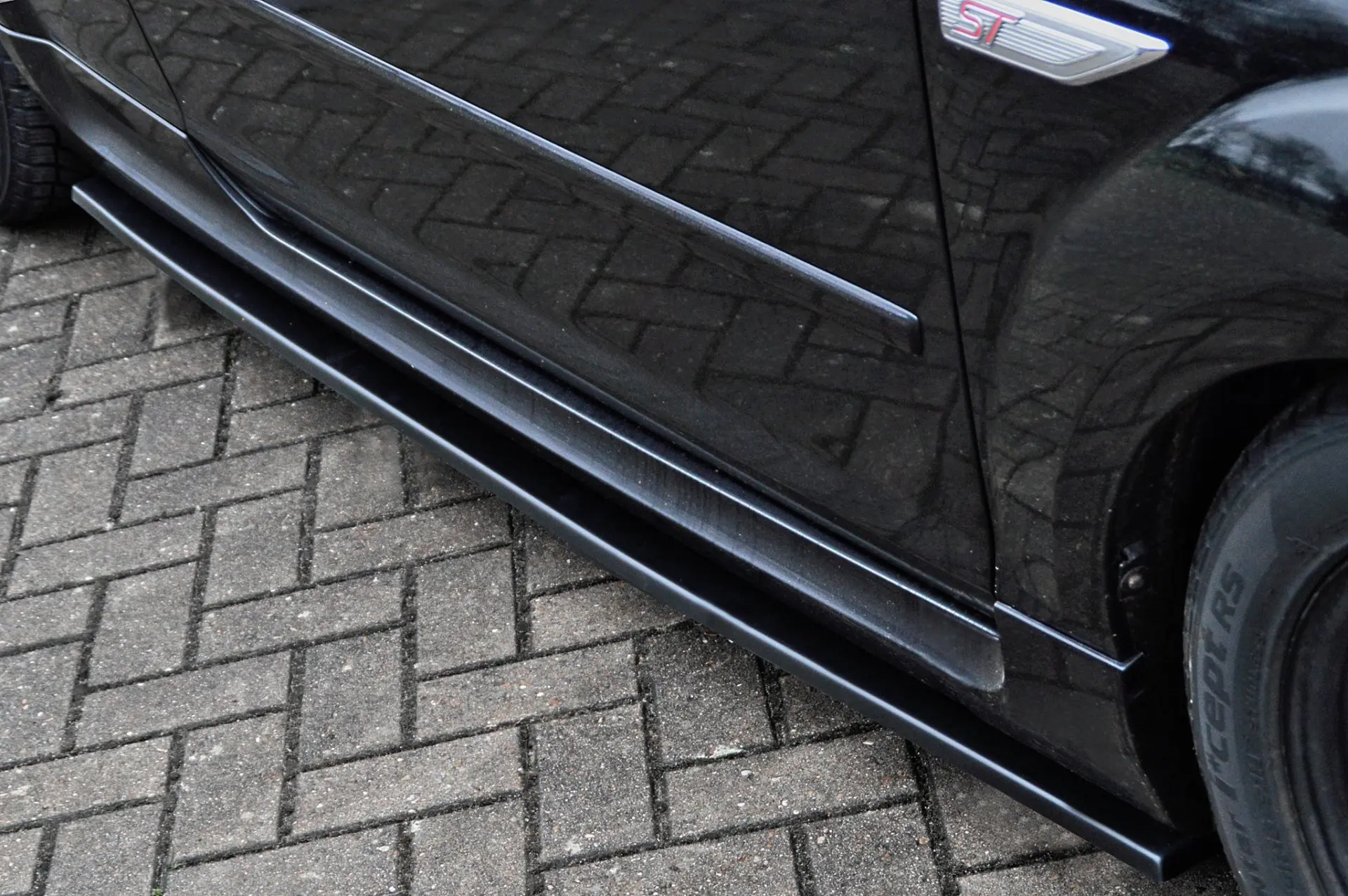 Ingo Noak Seitenschweller im Cup Look für Ford Focus ST DA3 Bj.:2004-2010